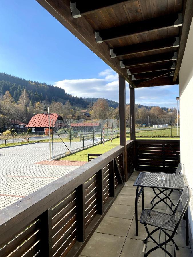 Polansky Dvur Apartment Velke Karlovice Bagian luar foto