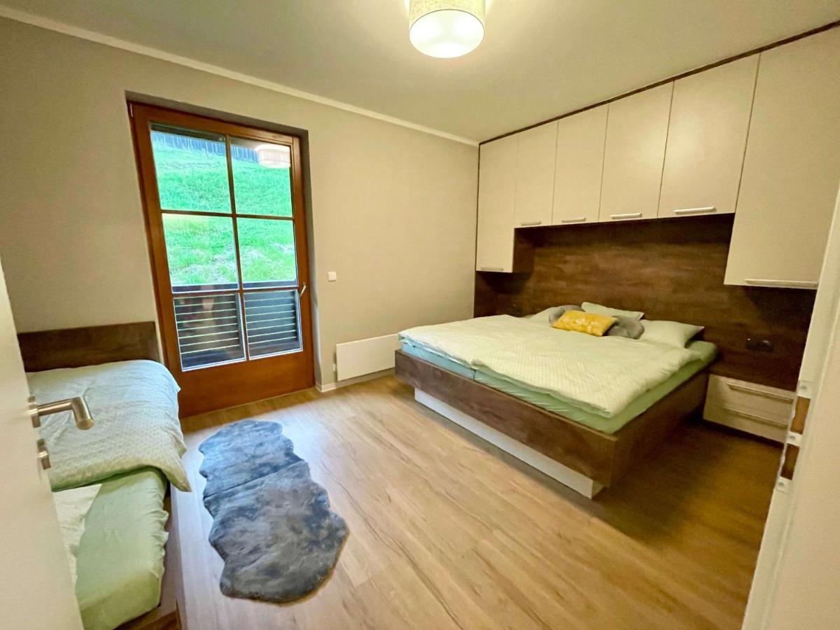 Polansky Dvur Apartment Velke Karlovice Bagian luar foto