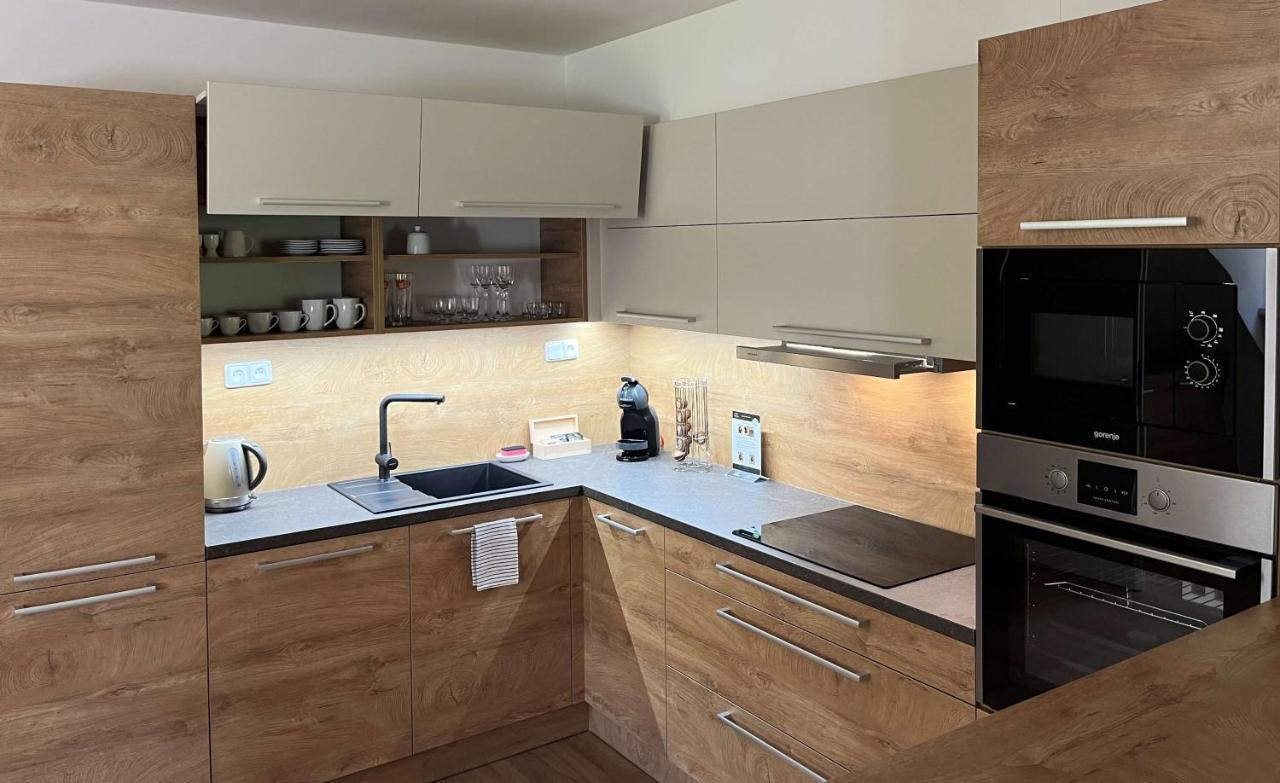 Polansky Dvur Apartment Velke Karlovice Bagian luar foto