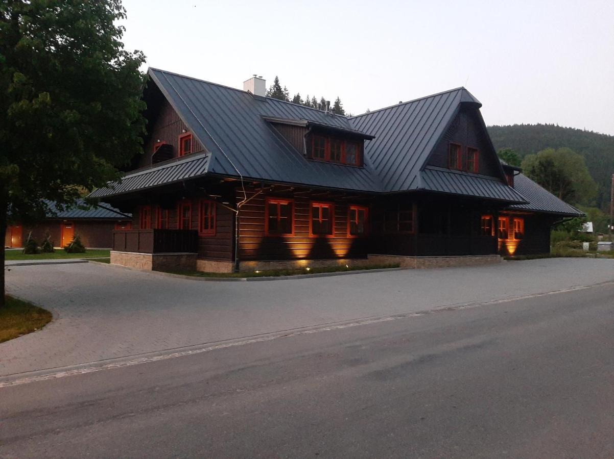 Polansky Dvur Apartment Velke Karlovice Bagian luar foto