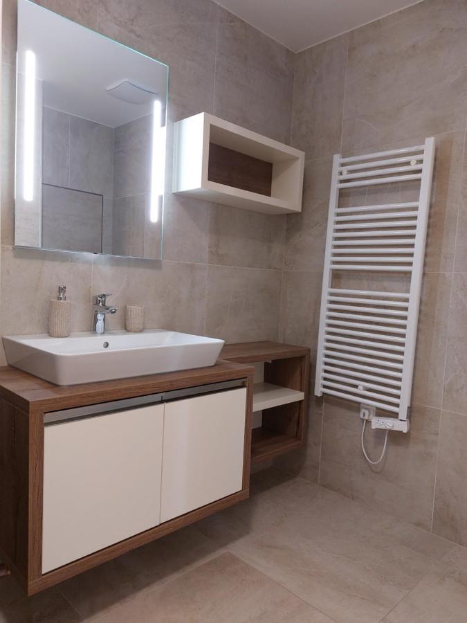 Polansky Dvur Apartment Velke Karlovice Bagian luar foto