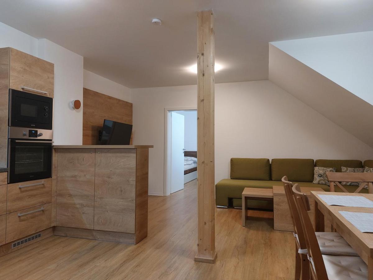 Polansky Dvur Apartment Velke Karlovice Bagian luar foto