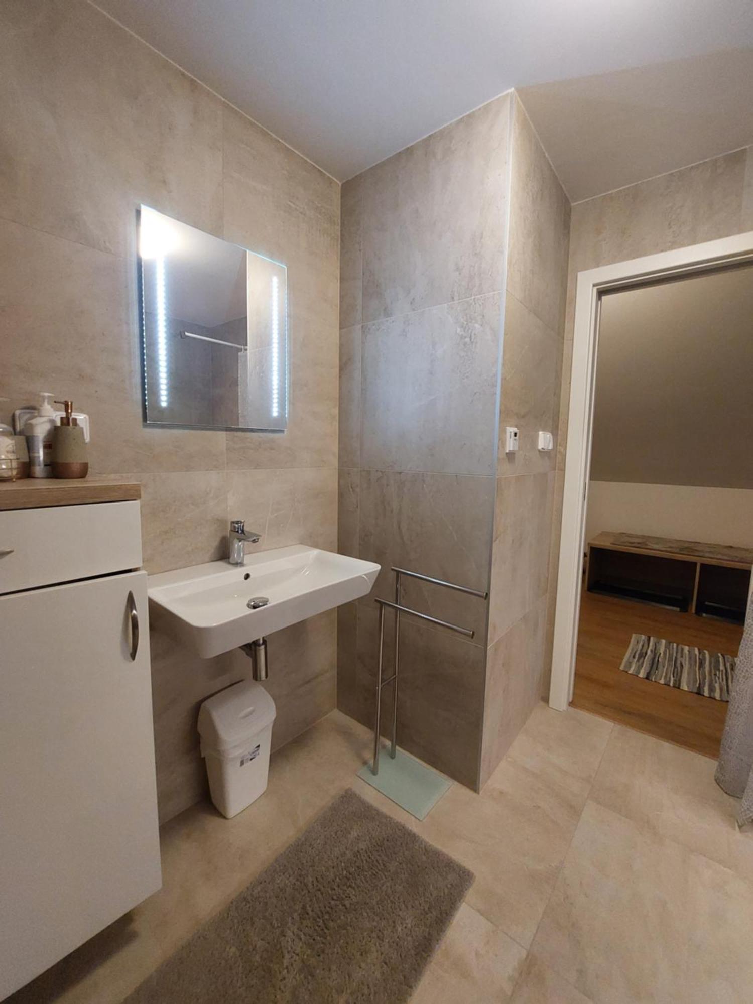 Polansky Dvur Apartment Velke Karlovice Bagian luar foto