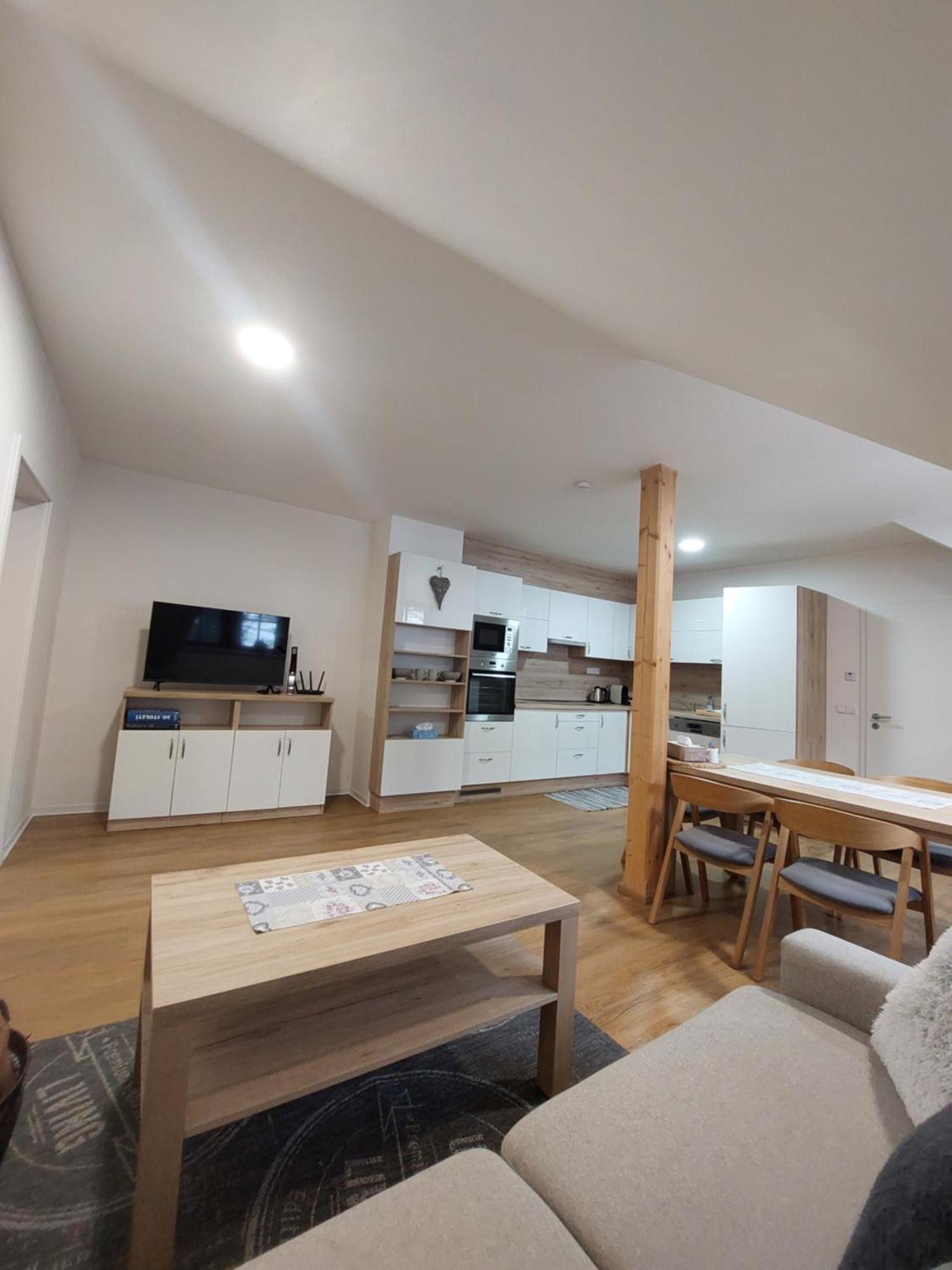 Polansky Dvur Apartment Velke Karlovice Bagian luar foto